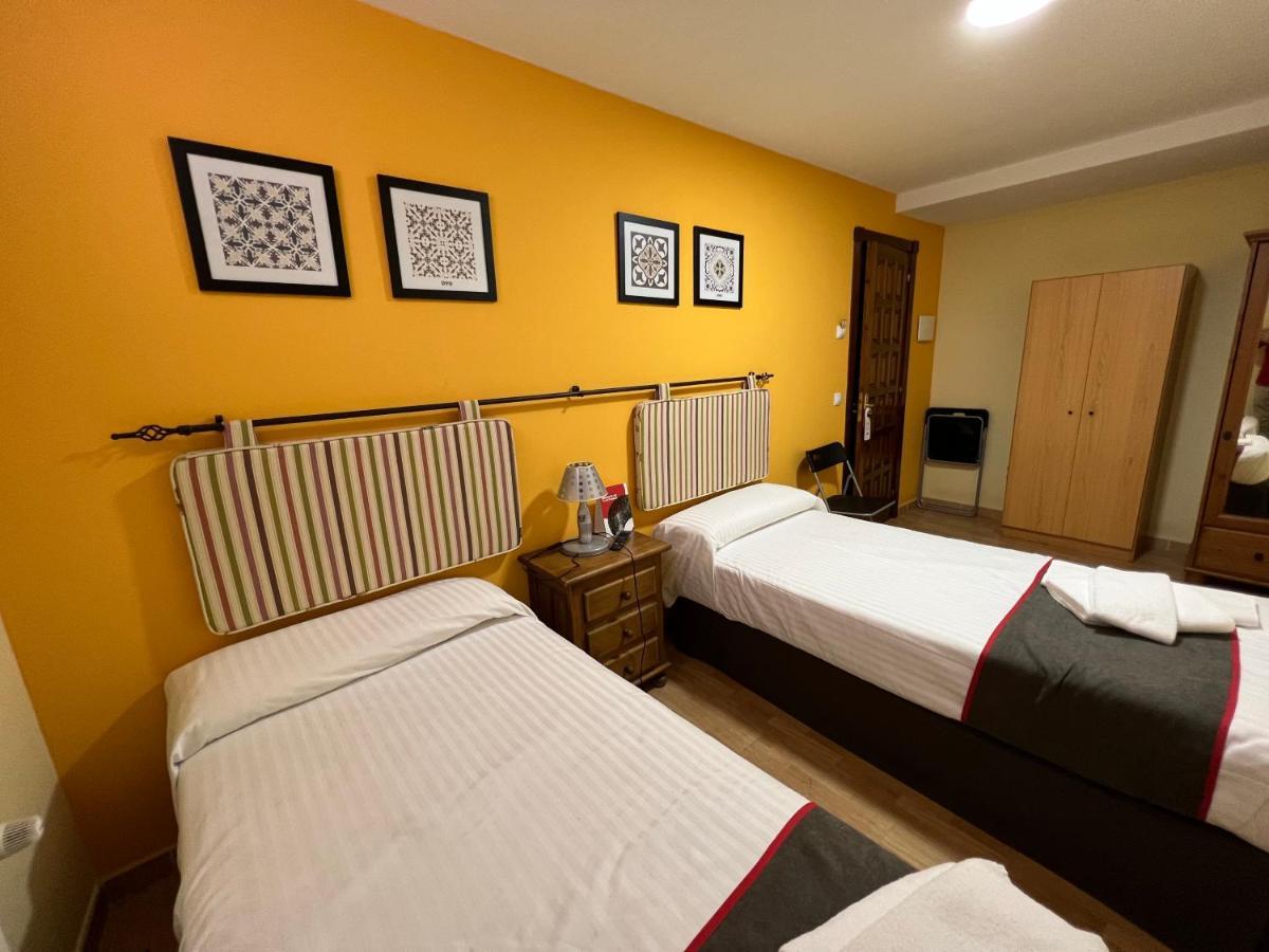 Hostal La Colmena Vicolozano Екстер'єр фото