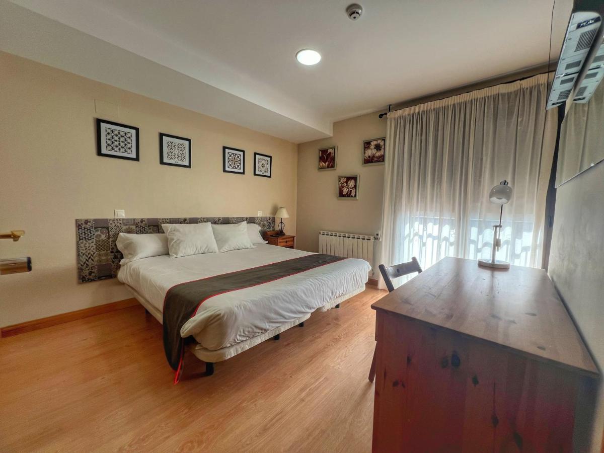 Hostal La Colmena Vicolozano Екстер'єр фото