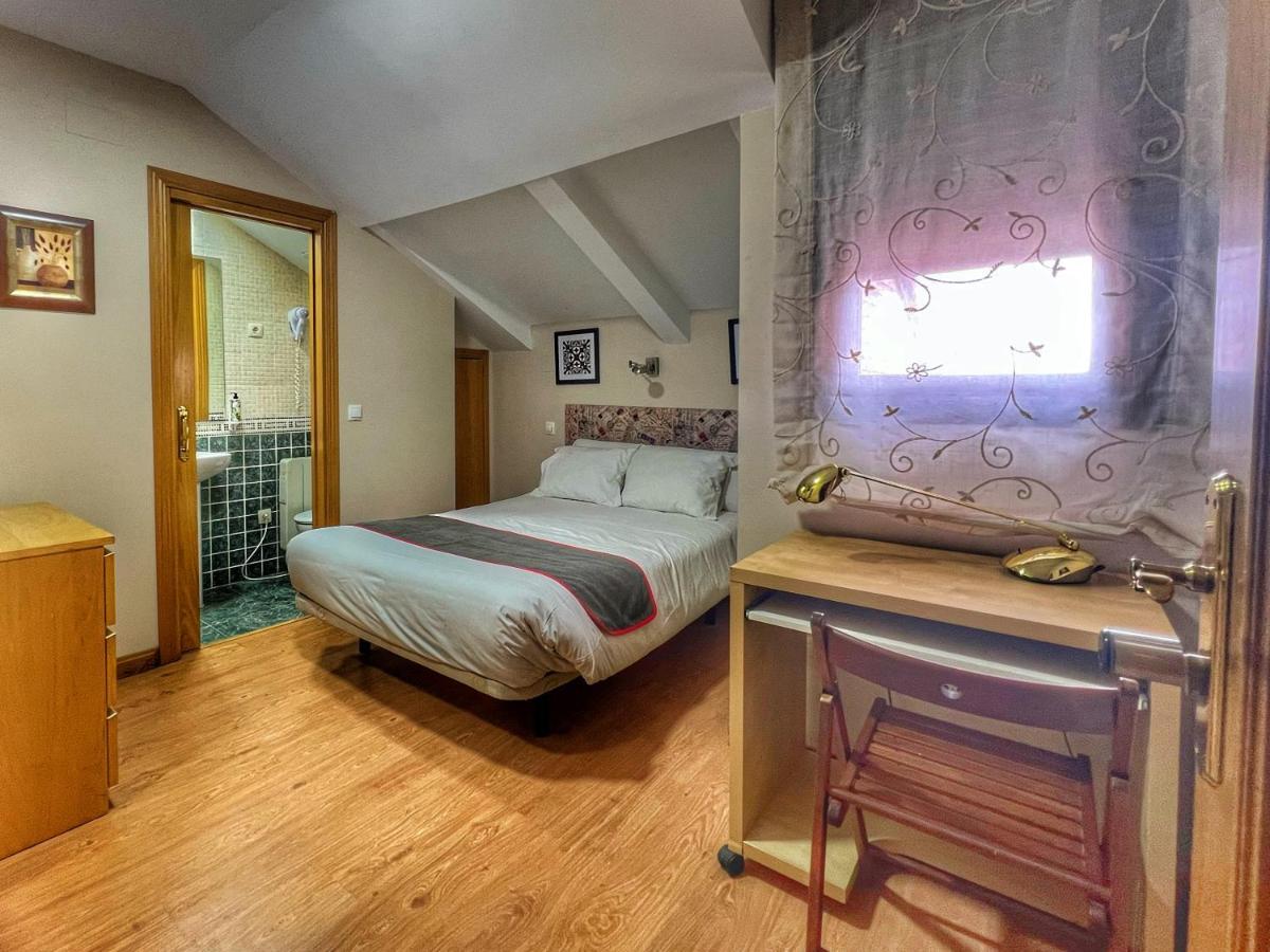 Hostal La Colmena Vicolozano Екстер'єр фото