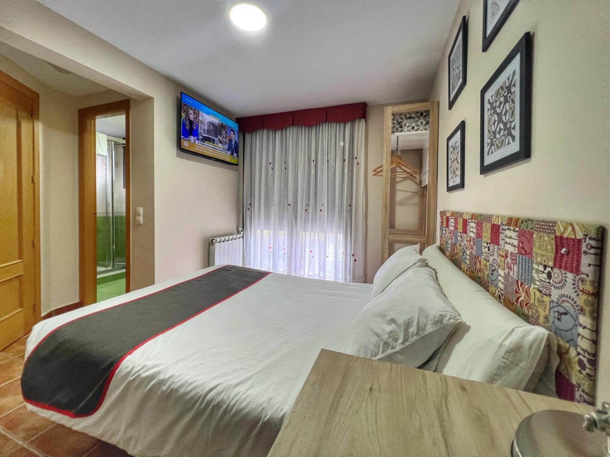 Hostal La Colmena Vicolozano Екстер'єр фото