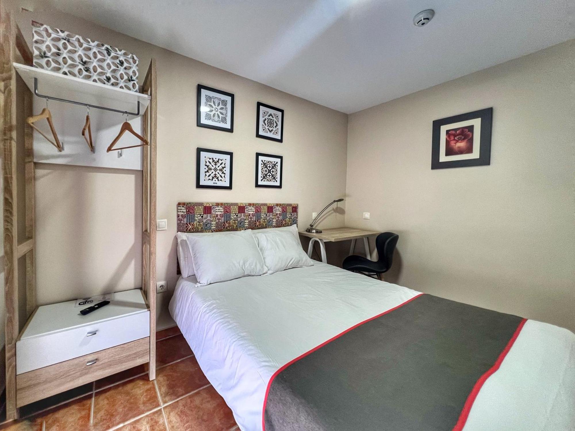 Hostal La Colmena Vicolozano Екстер'єр фото
