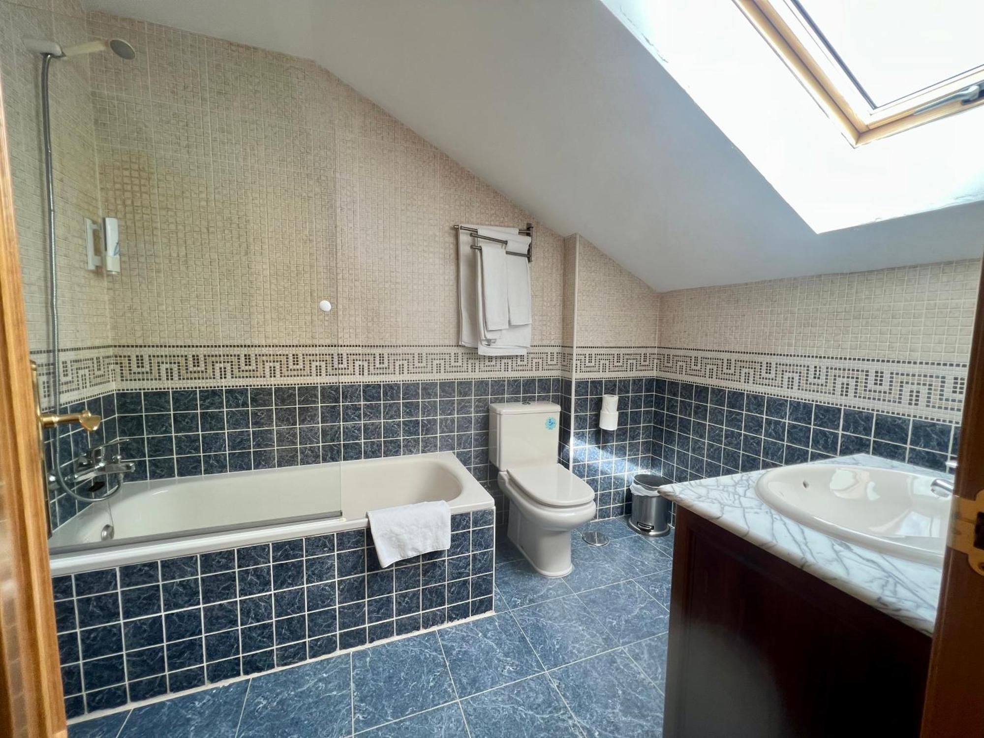 Hostal La Colmena Vicolozano Екстер'єр фото