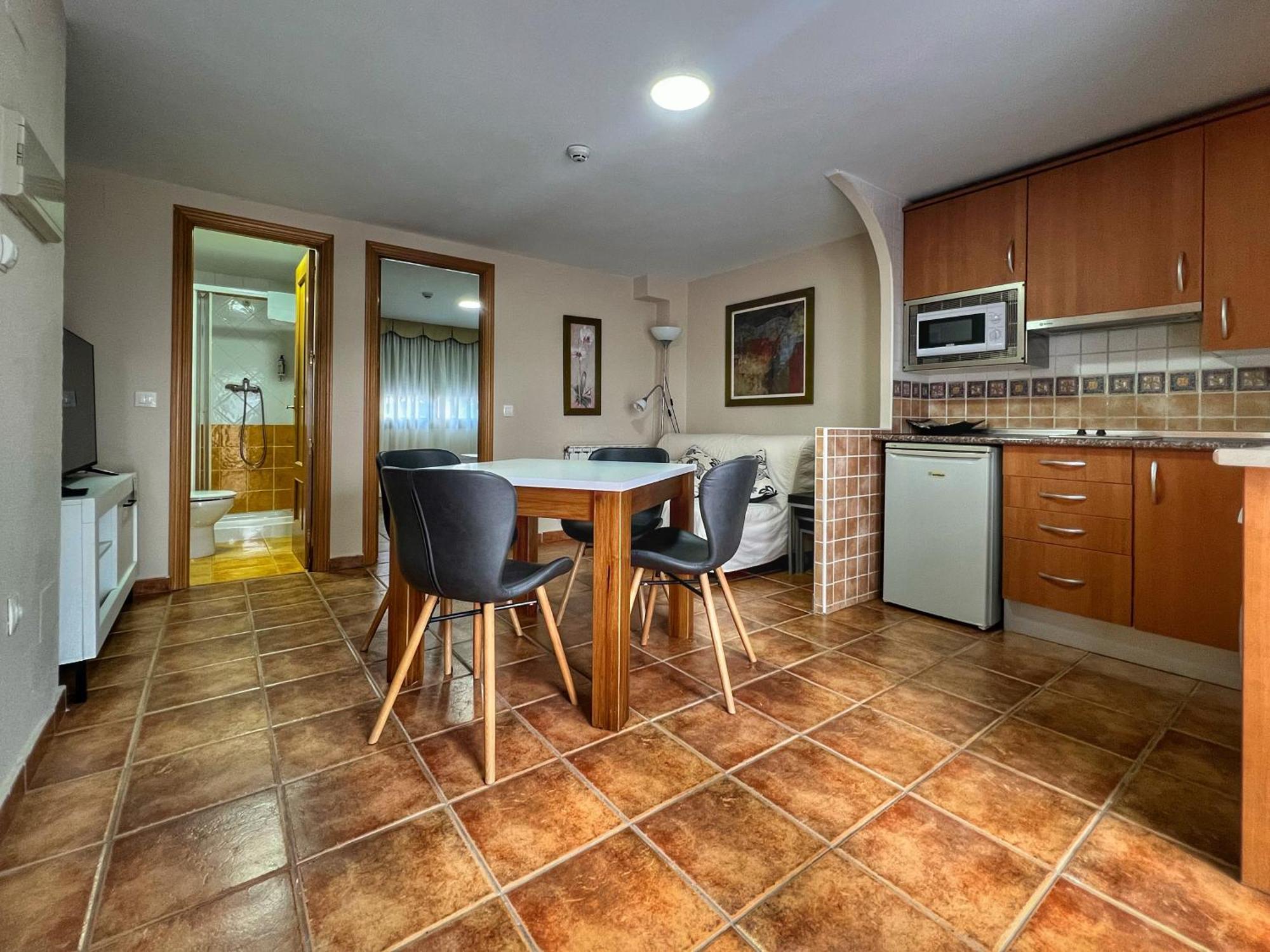 Hostal La Colmena Vicolozano Екстер'єр фото